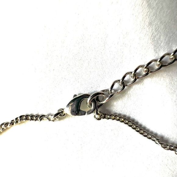 Annaleece by Devries silver tone Swarovski Crystal pendant necklace - Picture 7 of 10